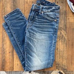 American Eagle Outfitters Women's Dark Blue Skinny Jeans